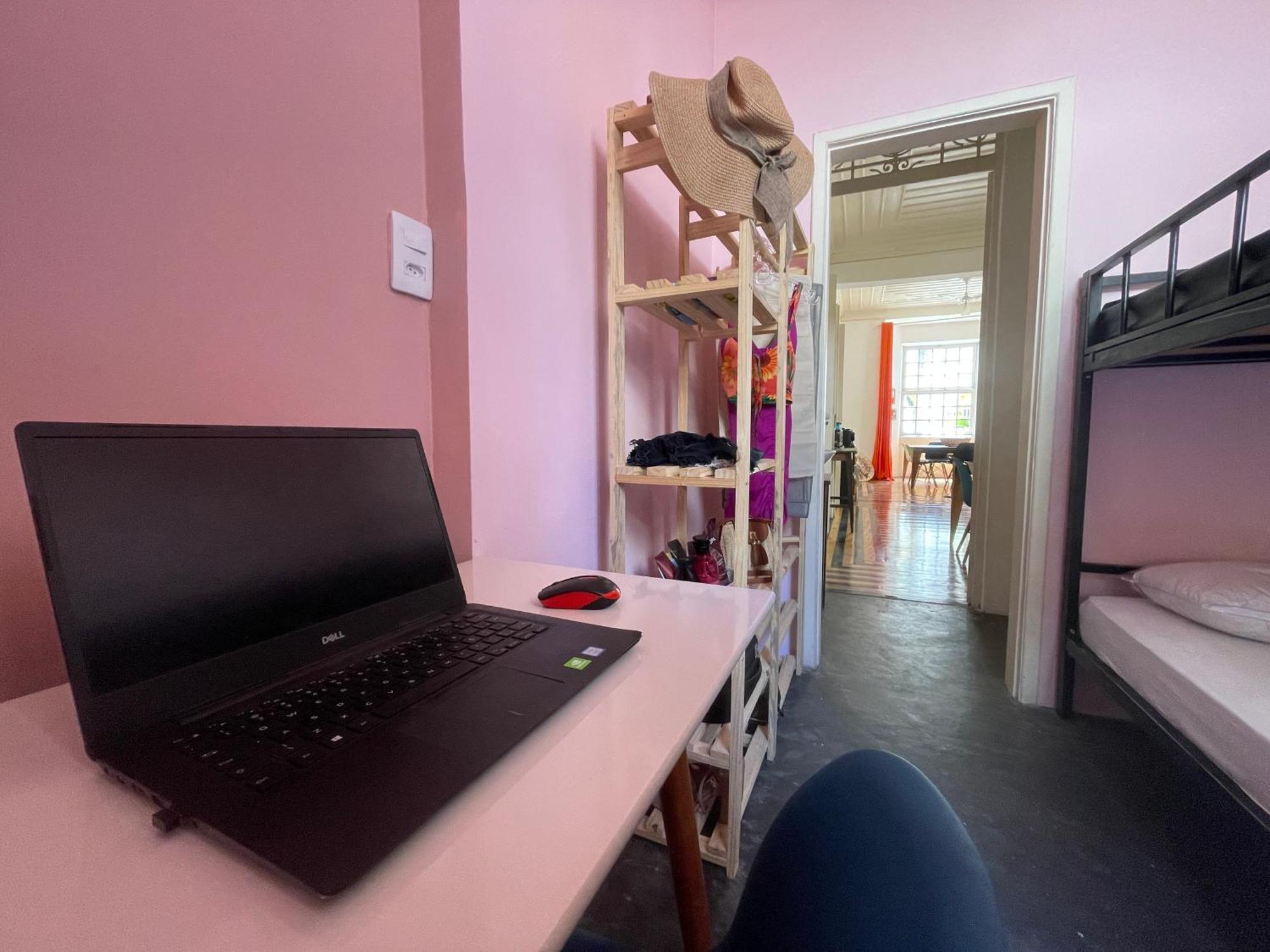 Sunflower Hostal